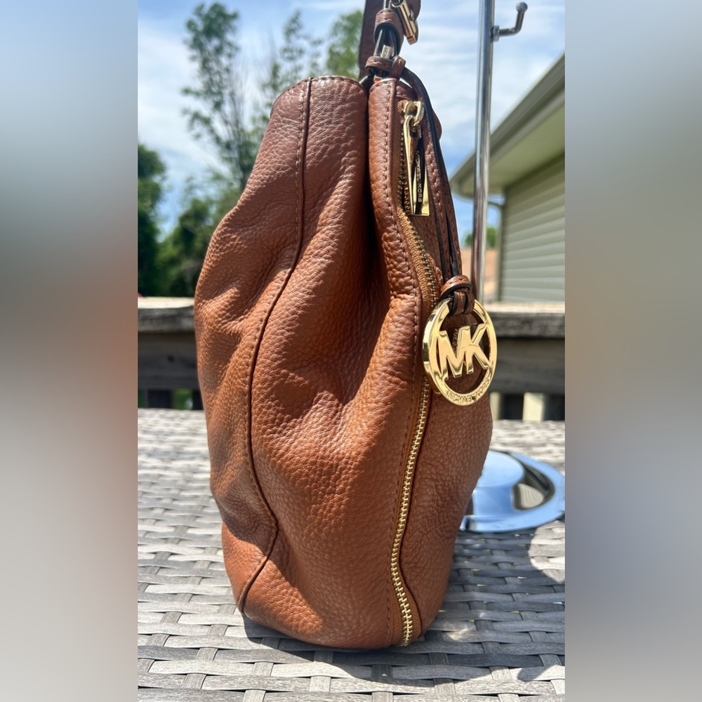 Michael Kors Aria Large Brown Pebbled Leather Shoulder Bag w/ MK Dustbag EUC!​ - Picture 6 of 13